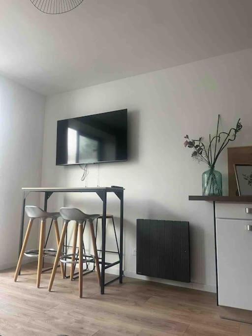 La Grange Eiffel Appartement Cosy Avec Parking Ferme Et Terrasse Wood Coutiches Εξωτερικό φωτογραφία